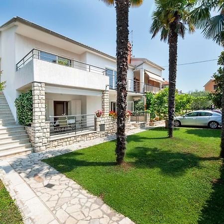 Apartments Magnolia Ровінь Екстер'єр фото