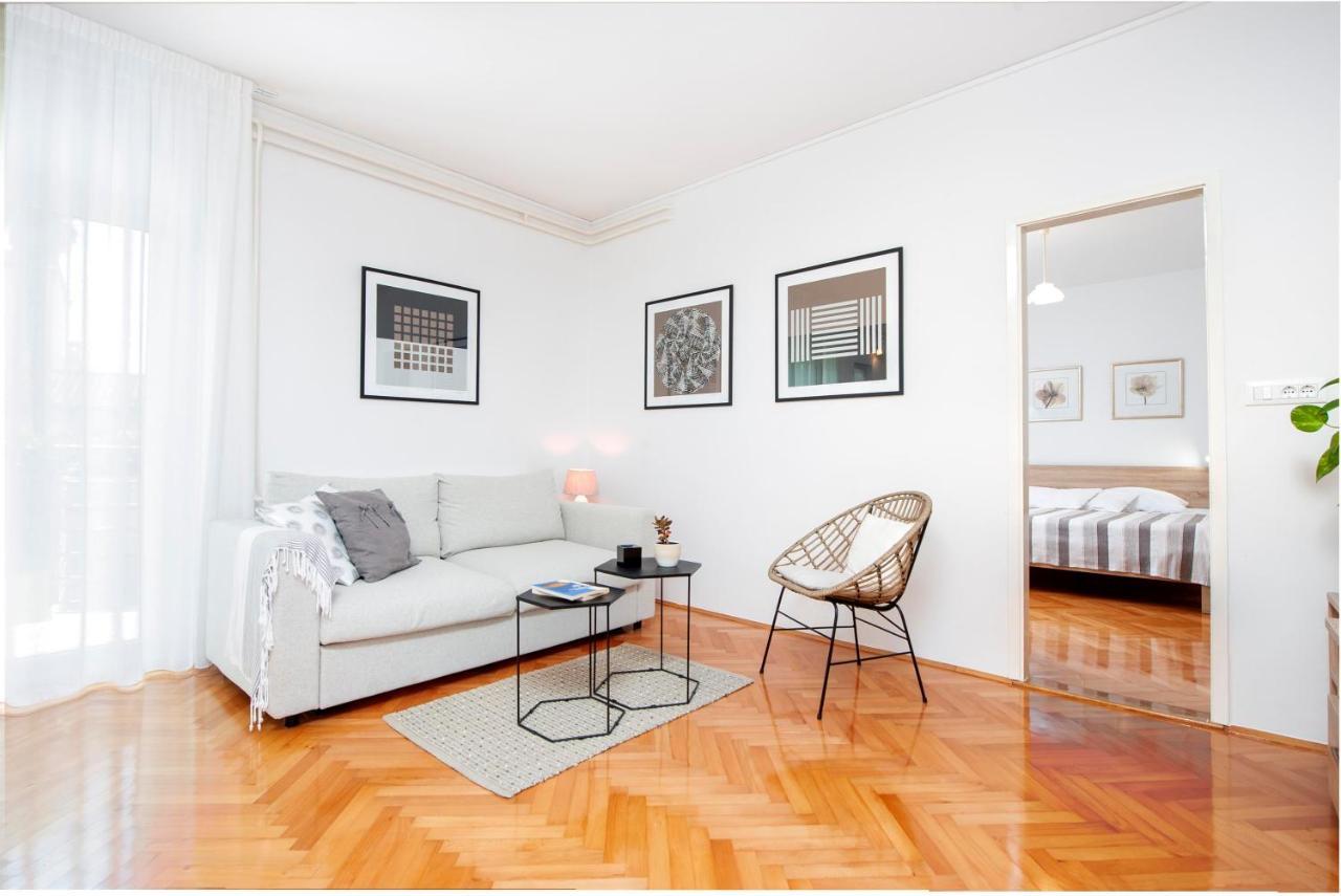 Apartments Magnolia Ровінь Екстер'єр фото