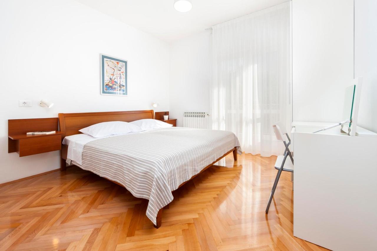 Apartments Magnolia Ровінь Екстер'єр фото