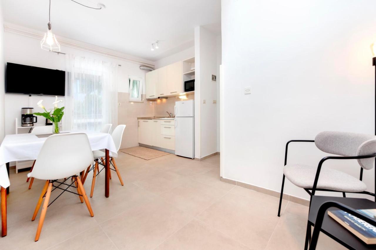 Apartments Magnolia Ровінь Екстер'єр фото
