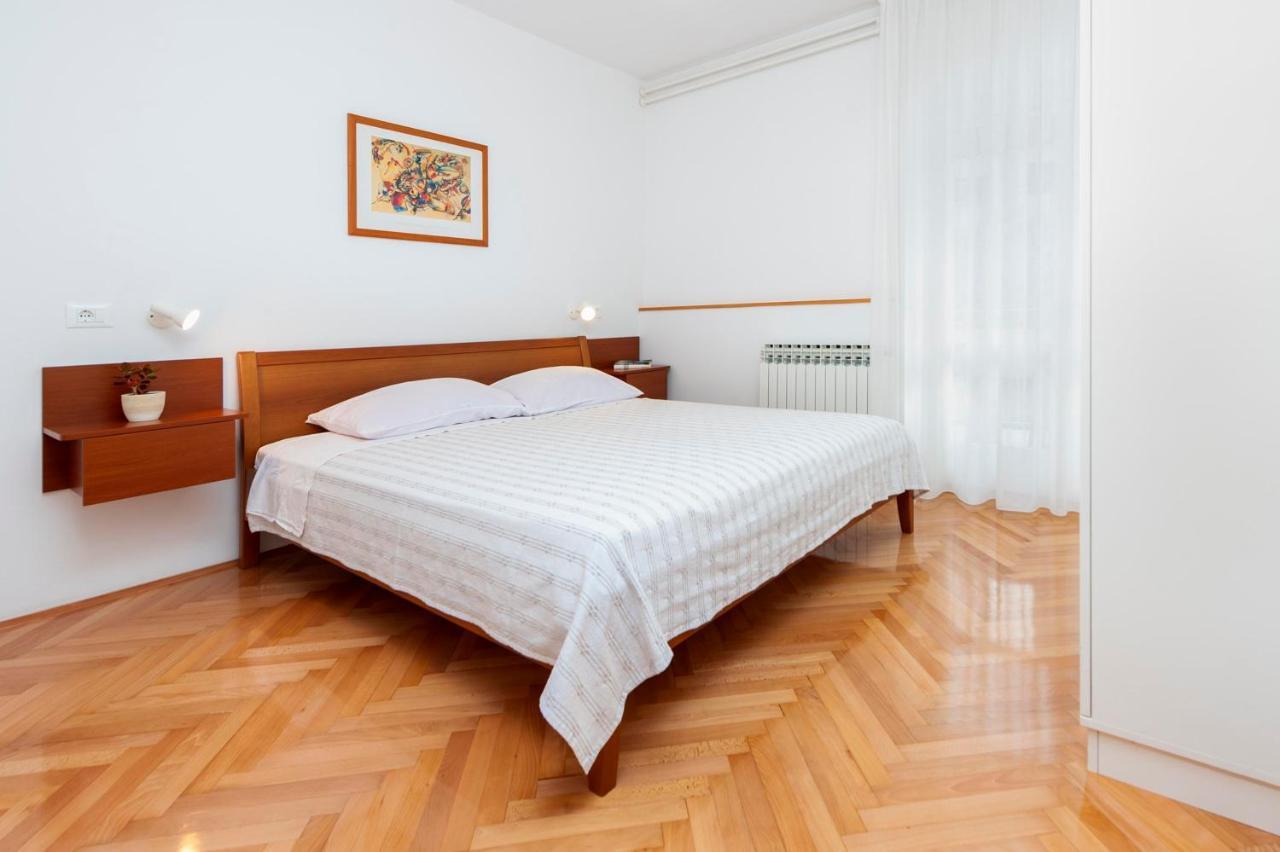 Apartments Magnolia Ровінь Екстер'єр фото