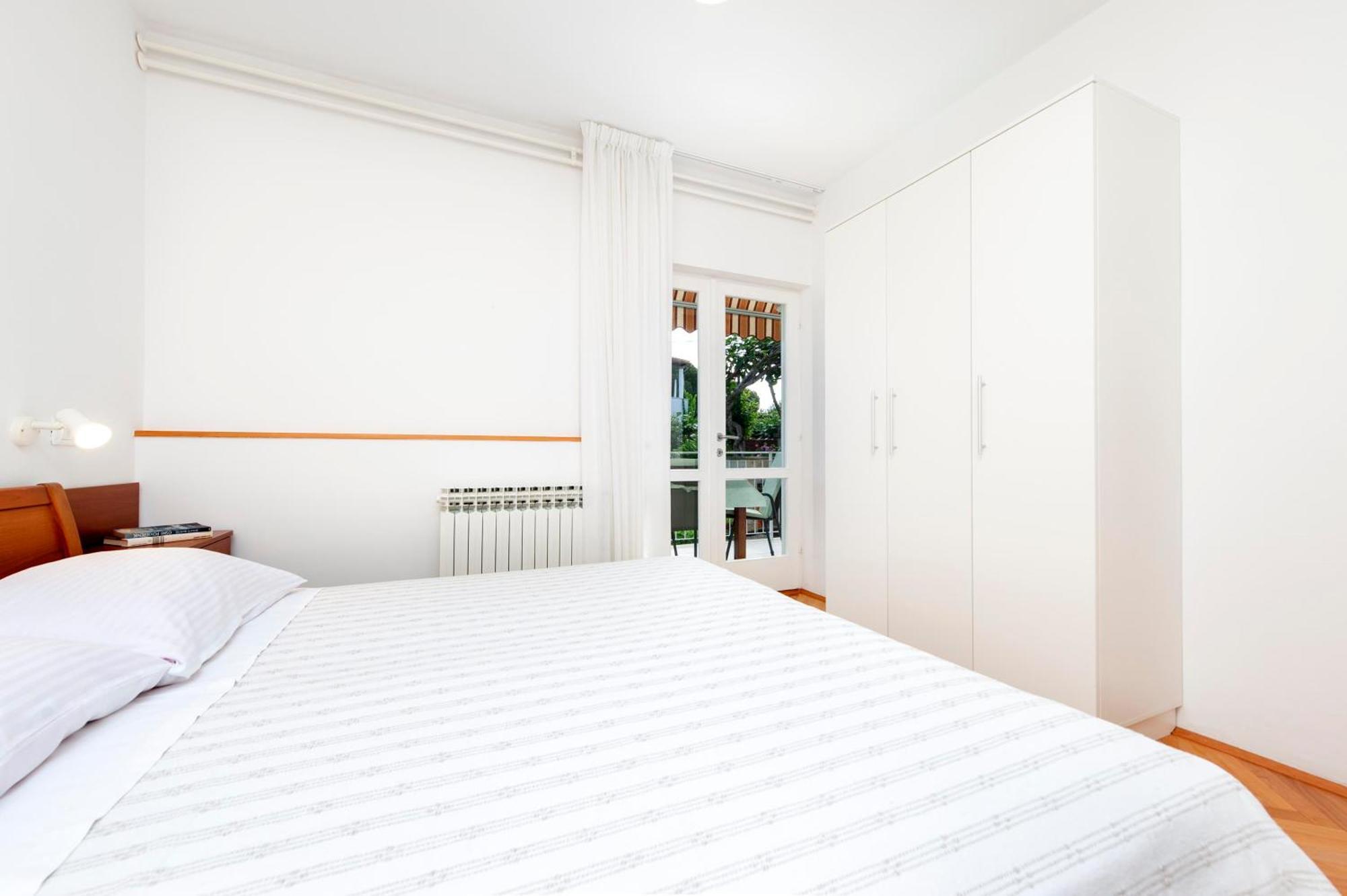 Apartments Magnolia Ровінь Екстер'єр фото